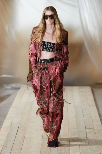 Look 37